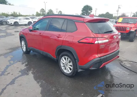 2024 Toyota Corolla Cross Le z USA, uszkodzony, nr VIN 7MUCAAAG2RV111886